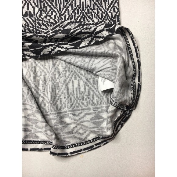 Old Navy Womens Relaxed Dolman Short Sleeve T Shirt Black Geo Summer Print L - Picture 11 of 11